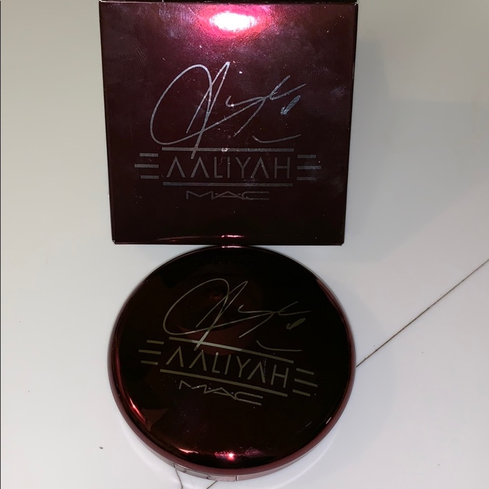 MAC Aaliyah Bronzer Baby Girl Limited Edition